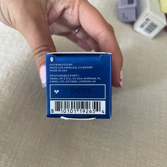 MAKE Beauty Subverse Plumping Peptide Serum Full Size - Picture 4 of 4